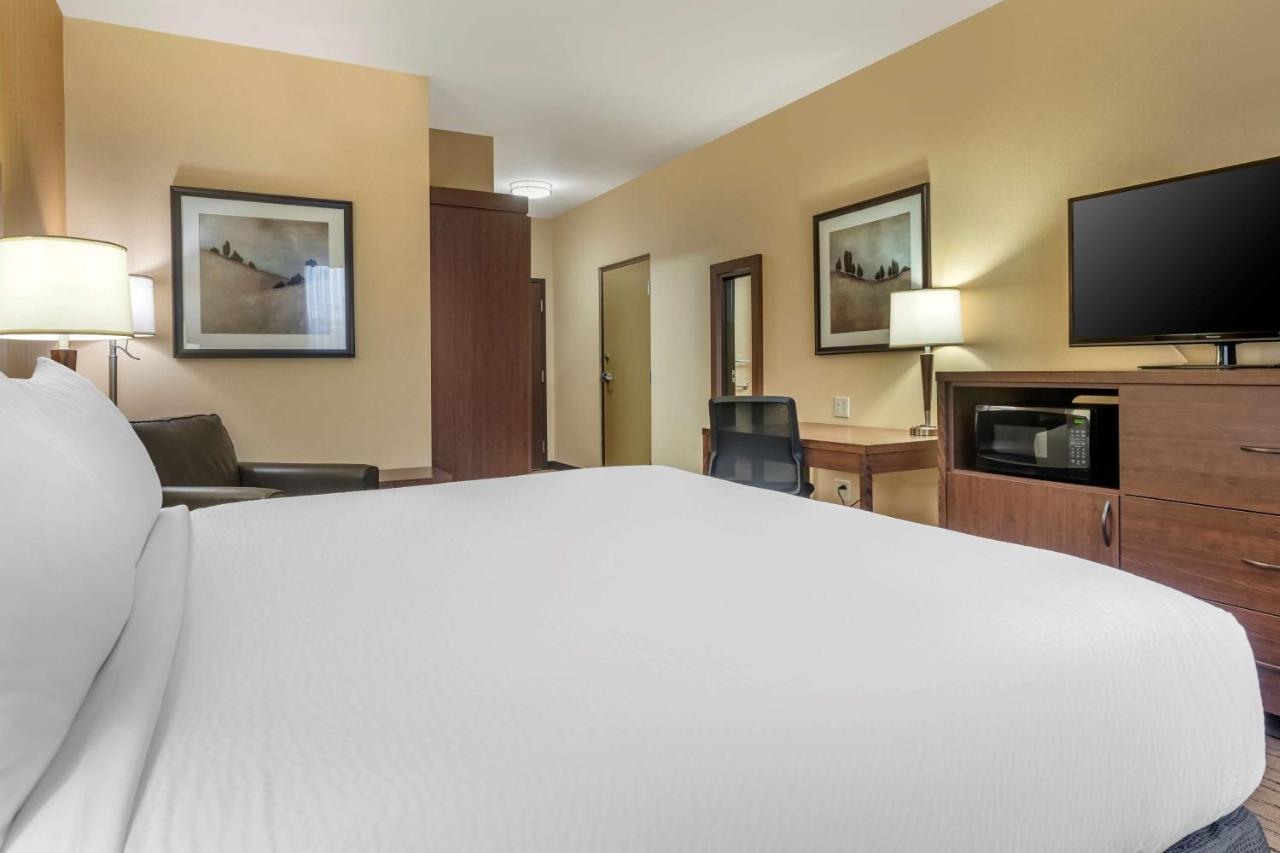 Best Western Plus, Bathurst Hotel & Suites Exterior photo