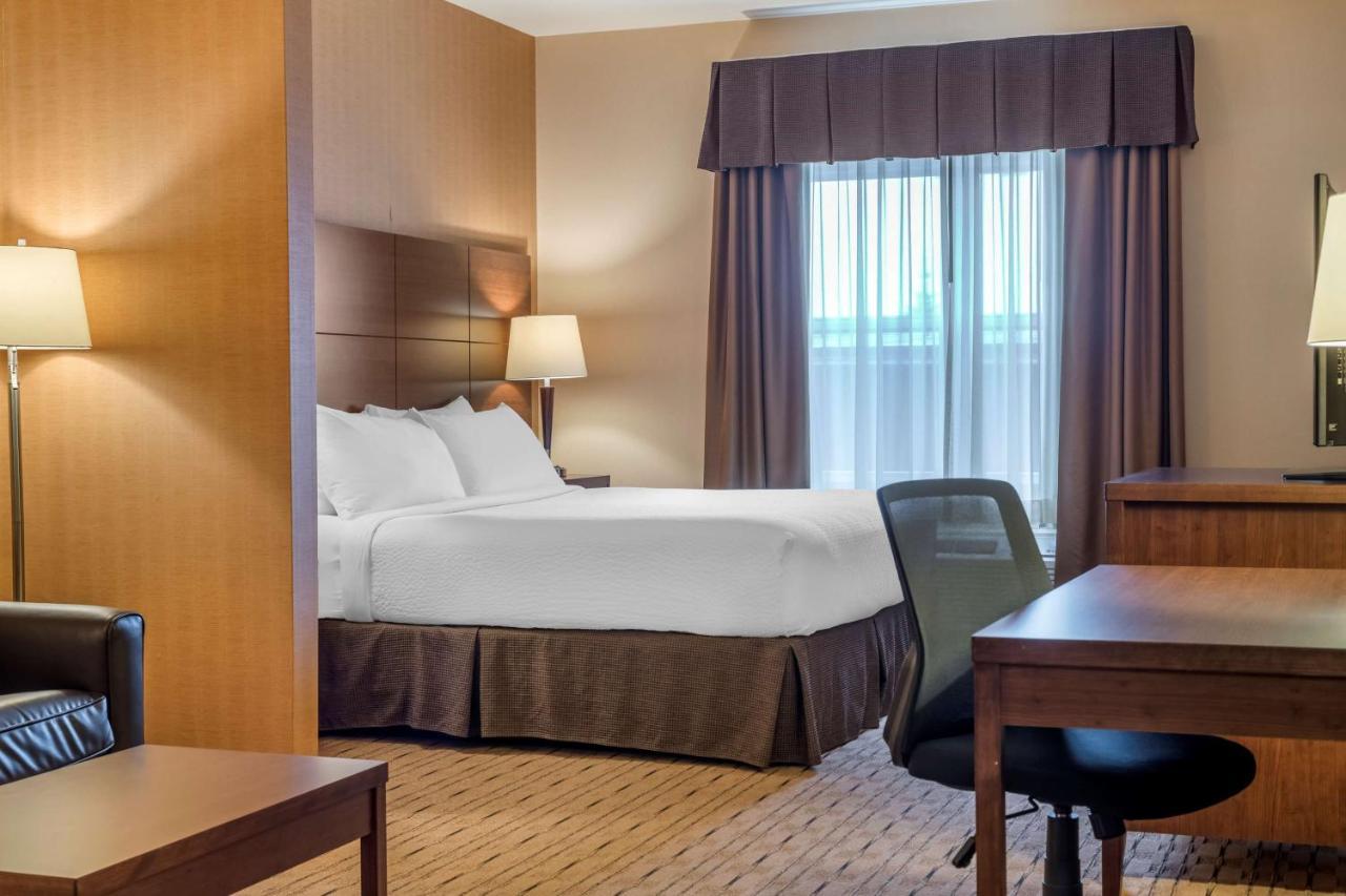 Best Western Plus, Bathurst Hotel & Suites Exterior photo