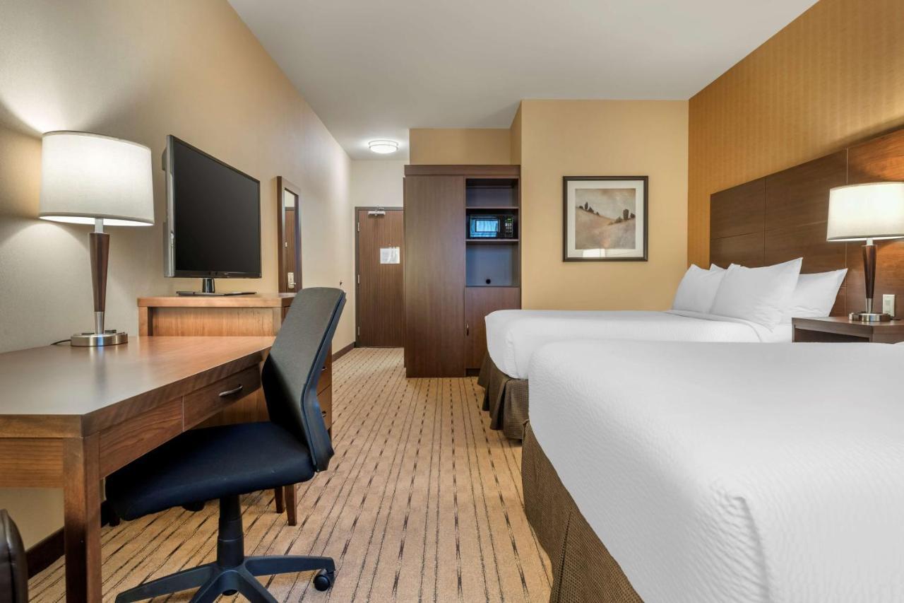 Best Western Plus, Bathurst Hotel & Suites Exterior photo