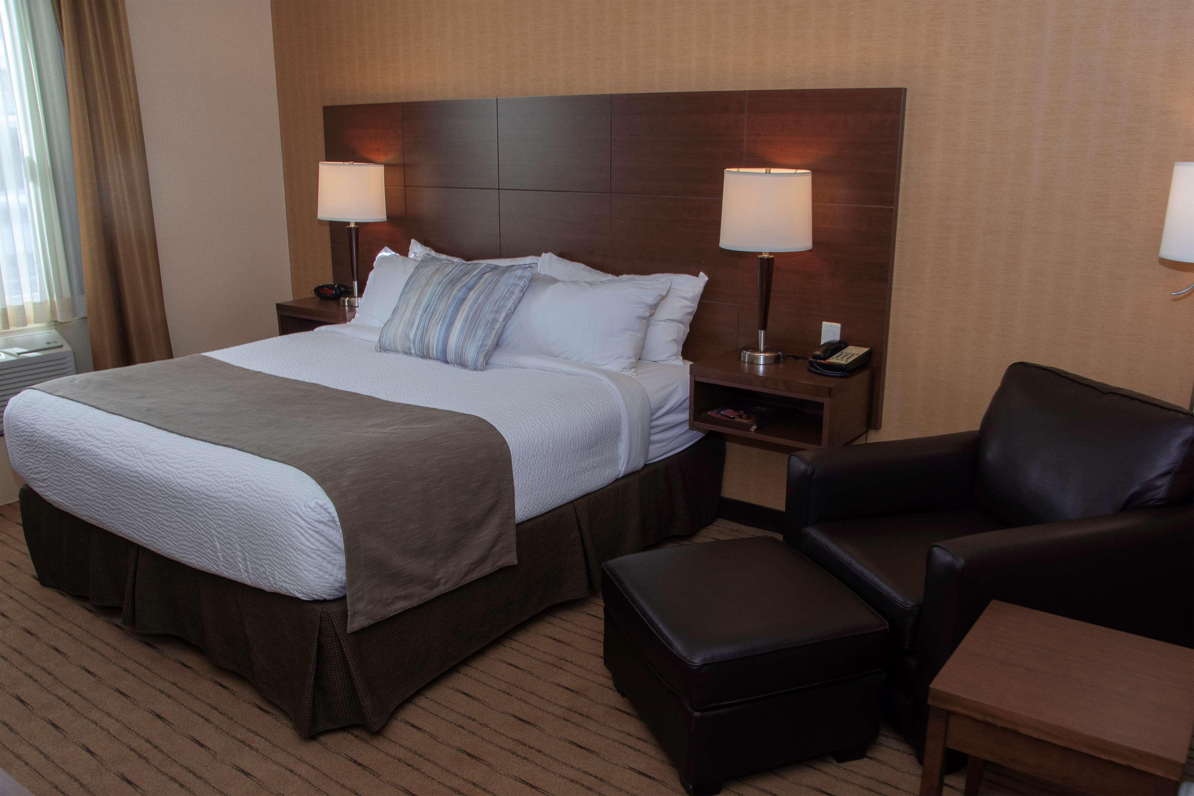 Best Western Plus, Bathurst Hotel & Suites Exterior photo