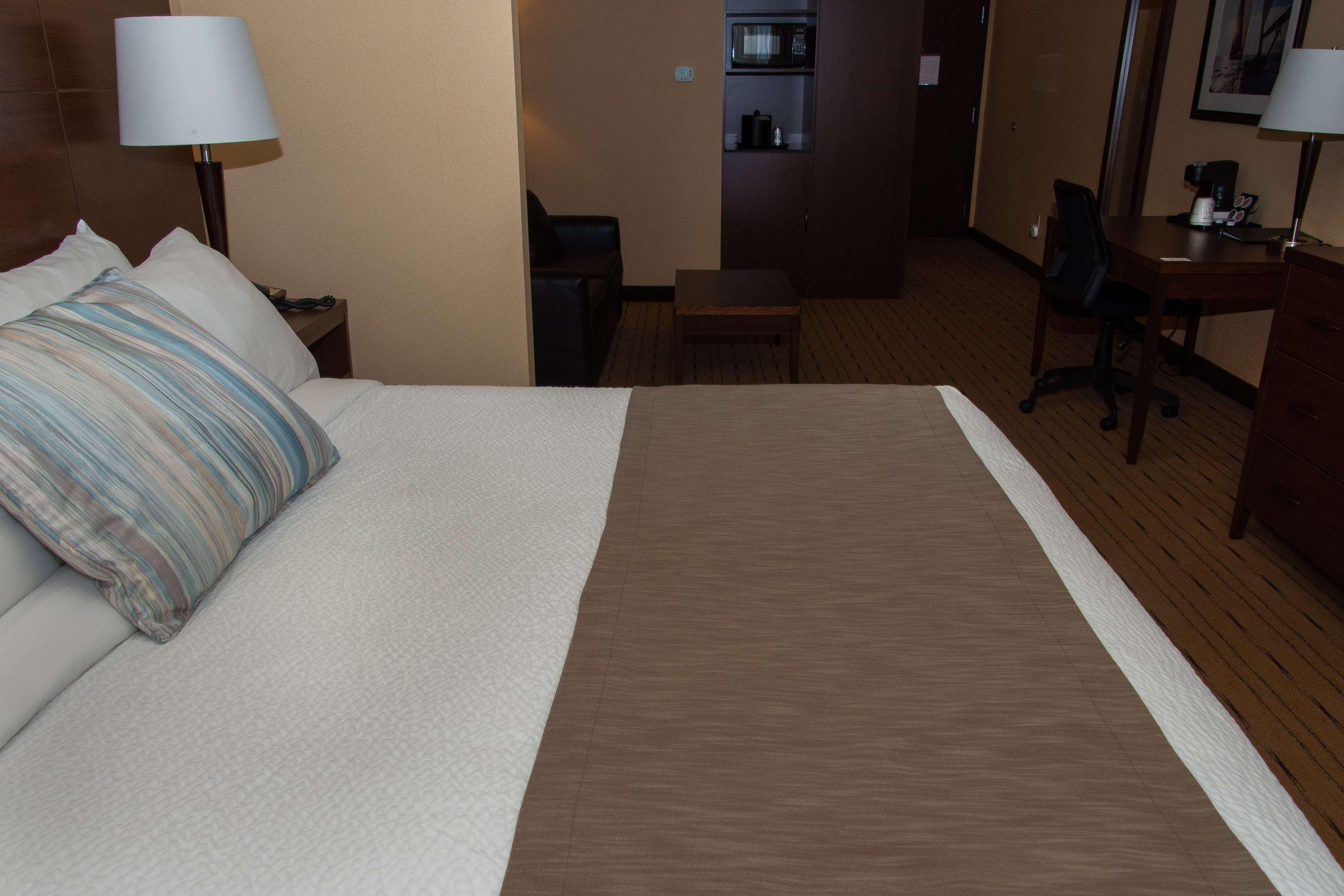 Best Western Plus, Bathurst Hotel & Suites Exterior photo