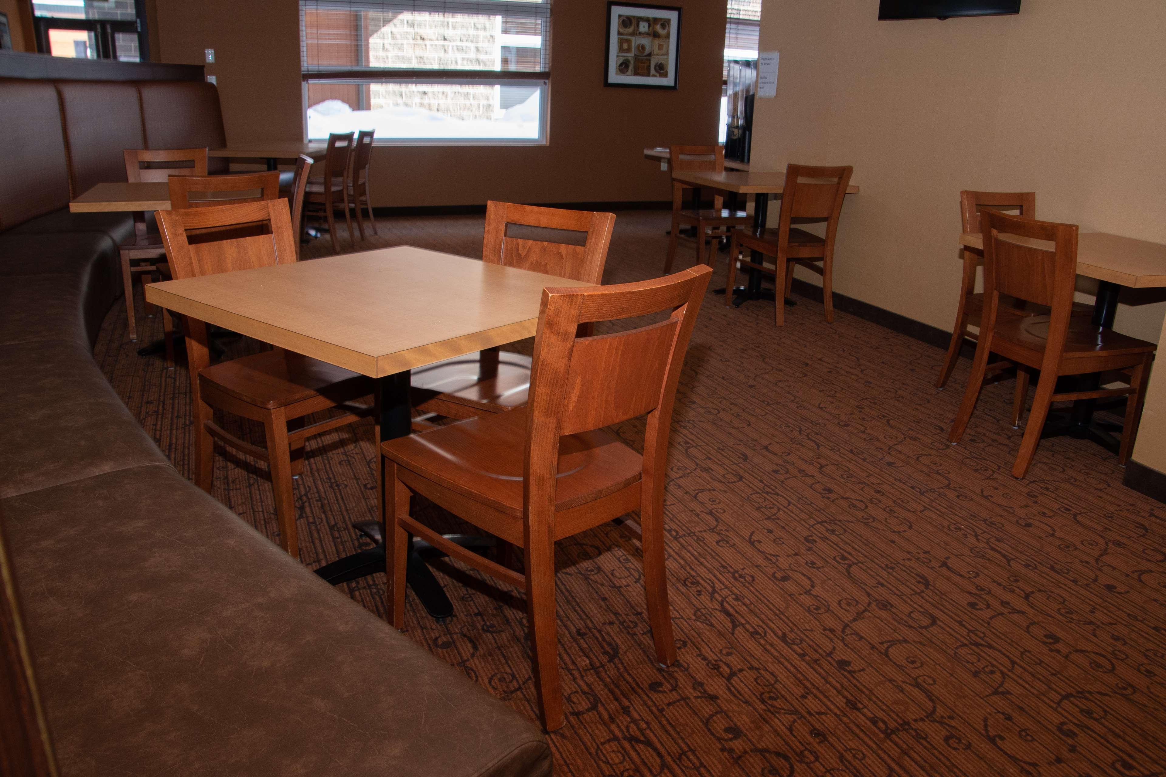 Best Western Plus, Bathurst Hotel & Suites Exterior photo